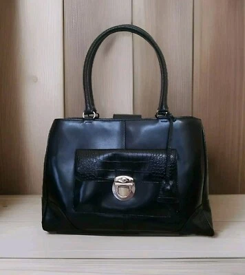 Bolso de hombro Ann Taylor LOFT de cuero negro talla M  Foto 1 de 4