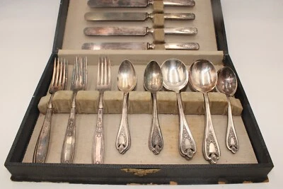 Посеребренные столовые приборы Rogers Brothers 1847 26 предметов смешанный лот с оригинальной коробкой - Изображение 1 из 4