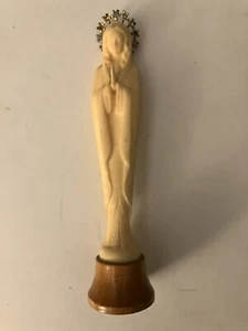 OUR LADY OF FATIMA Vtg PLASTIC STATUE W/ Jeweled Crown ON WOOD STAND Virgin Mary - Picture 1 of 4