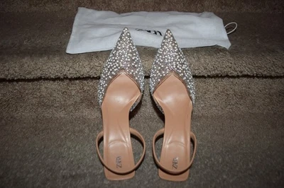 Zapatos para mujer talla 39 ZARA de perlas y pedrería con tacón trasero con bolsa Foto 1 de 4