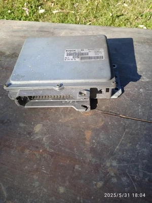 CENTRALINA PEUGEOT 106 Citroen Saxo-AX Modello BOSCH 0 261 204 050 - Immagine 1 di 3