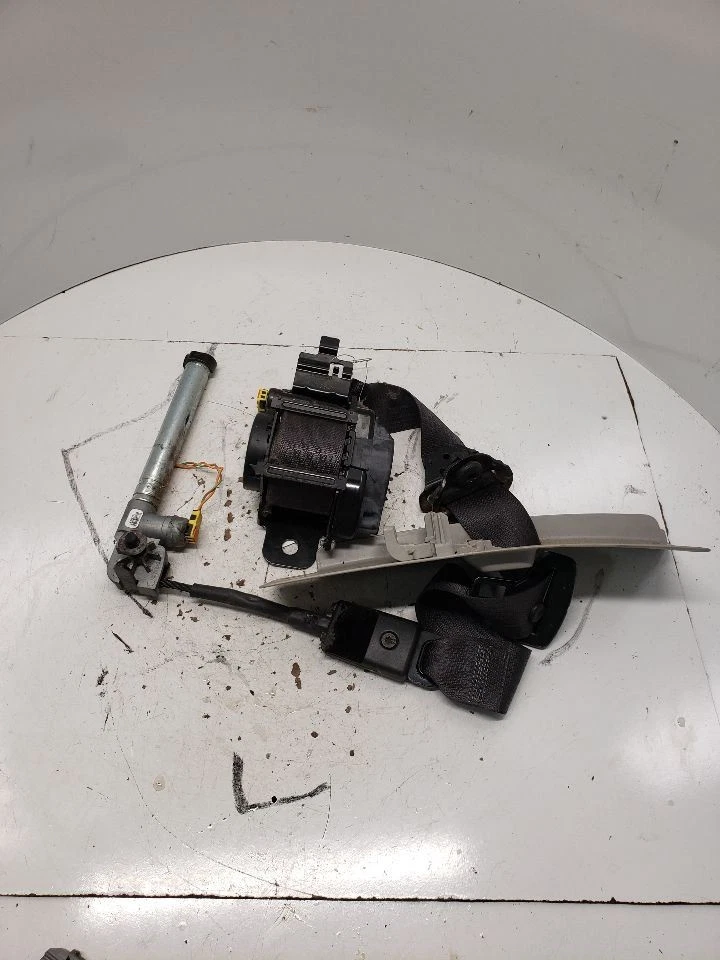 Seat Belt Front Bucket Passenger Retractor Fits 10 ACADIA 1371586 - Image 1 of 4