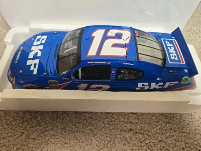 Sam Hornish Jr 12 SKF 2012 autografiado 1/24 Lionel Nascar 1/900 promoción rara Foto 1 de 4