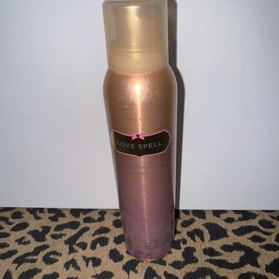 Victoria's Secret Love Spell Instant Glow Bronzing Mousse 5 oz / 140g - Image 1 of 4