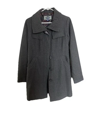 Abrigo de lana verde con envidia Foto 1 de 4