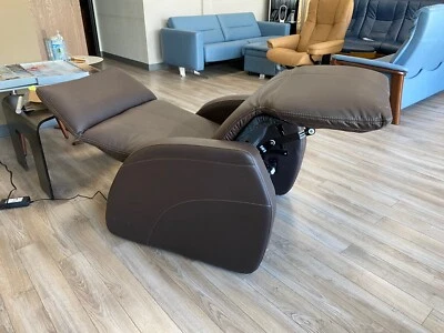 Silla eléctrica reclinable antigravedad Cozzia AG-6100 Svago ZGR marrón chocolate Foto 1 de 4