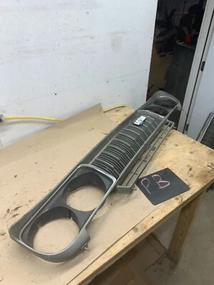 OEM FACTORY ORIGINAL 1974 1975 1976 1977 DATSUN 710 FRONT RADIATOR GRILLE 77 76 - Image 1 of 4