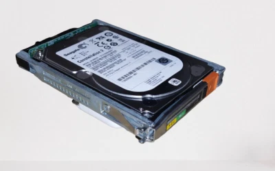 EMC 005050550 * 1TB 7.2K 6Gbps 2.5" SAS Enterprise Grade HDD in Tray - Image 1 of 4