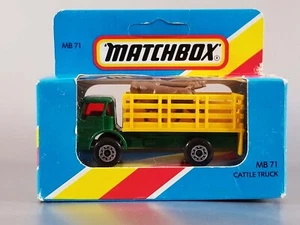 Camión de ganado Dodge Matchbox / 1981 / MB71 / caja de ventana azul sin perforar - Imagen 1 de 9