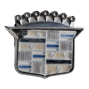 Cadillac Badge / Emblem  20248001 OEM Crest - Vintage - Picture 1 of 5