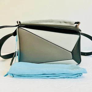 TIFFANY & FRED GEOMETRISCHES PUZZLE GLATTLEDER SCHULTERTASCHE GRAU $ 349 - Bild 1 von 10