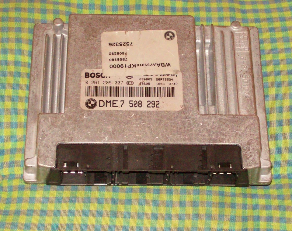 Centralina BMW E46 316i 1.8 (85KW) N42 06/2003 0261209007 centralina motore - Immagine 1 di 1