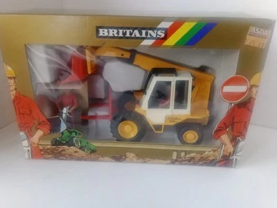 Britains Road series 9918 JCB 520-4 Loadall Model Kit 1:32 - Image 1 of 4