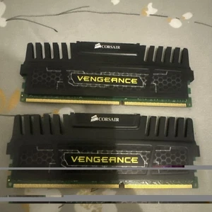 Corsair Vengeance 2×8 GB DDR3 RAM 1600 MHz – gebraucht, Made in Taiwan - Bild 1 von 3