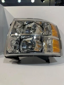 2007-2014 GM Driver Side Headlamp 22853027 - Picture 1 of 5