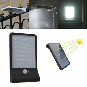 FARETTO 42 LED 20W PANNELLO SOLARE RICARICABILE SENSORE MOVIMENTO CREPUSCOLARE - Foto 1 di 12