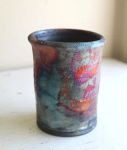 Studiokeramik Raku Tumbler Vase Rad geworfen Vintage 90er Metallic Regenbogen matt - Bild 1 von 9
