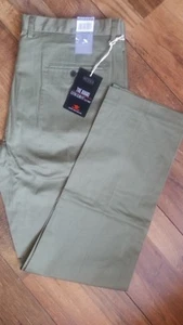 Pantalones para hombre Dockers Insignia The Caqui Calce extra ajustado frente plano 47624-0021 - Imagen 1 de 4