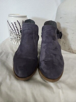 Botas Reneeze Botines Gris Imitación Cuero Puntera Almendra Hebilla Talla 8 Mujer  Foto 1 de 4