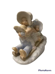 HOMCO, Circle of Friends por Masterpiece 1993, A Sledding We Will Go! - Imagen 1 de 10