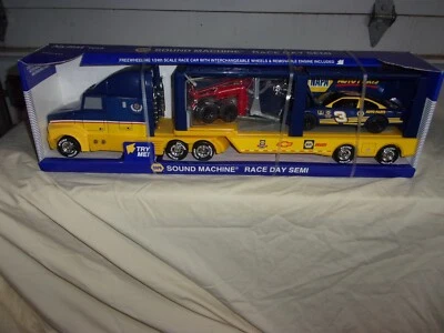 2000 NAPA Sound Machine Race Day Semi Truck w/ 1:24 Scale Race Car  9426N - Image 1 of 3