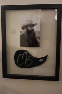 CHRIS STAPLETON SIGNED PICKGUARD - Beckett Certified  - Picture 1 of 2