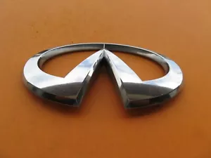 03 04 05 06 07 08 INFINITI FX FX35 FX45 FRONT GRILLE EMBLEM LOGO BADGE A31728 - Bild 1 von 4