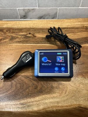 Garmin Nuvi 205 Automotive GPS with plug - touch screen not working. - Image 1 of 4