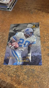 Collezione Sfida Calcio Iscrizioni Pinnacle 1997 Barry Sanders #20 - Foto 1 di 2