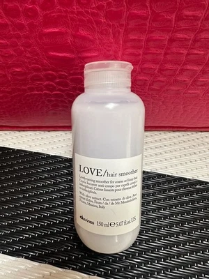 Davines Love Smoothing Hair Smoother 150 ml. Hair Styling Product - Image 1 of 2