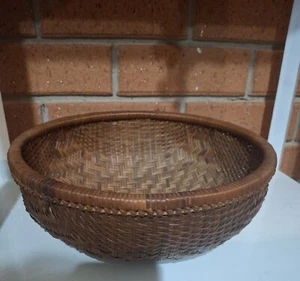 Vintage ‘70’s Woven Bamboo Round Wicker Basket Storage Bread Fruit Garden Bowl - Picture 1 of 1