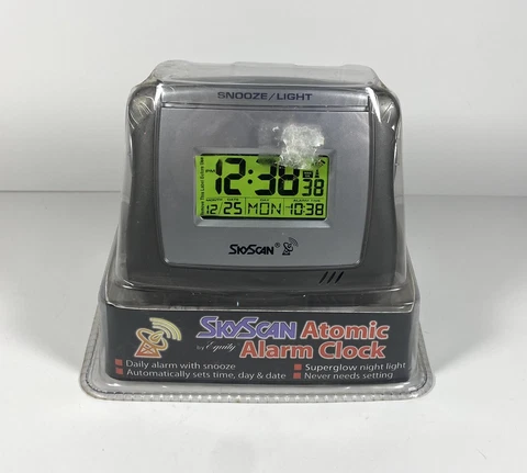 SkyScan Atomic Alarm Clock Model 37233 Vintage 2001 NOS Sealed Cover
