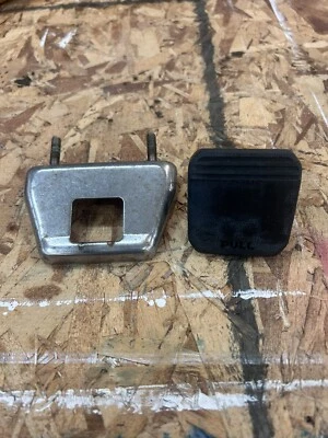 2000 Kawasaki Jet Ski 900 STX JT900 HOOD LOCK LID LATCH - Image 1 of 2