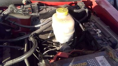 2002-2005 Jeep Liberty Power Brake Booster With Master Cylinder Pair Set Oem - Image 1 of 4