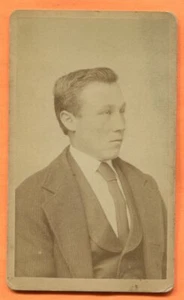 CDV Winona, postfrisch, Portrait eines jungen Mannes, von Hoard & Tenney, ca 1870er Bodenstempel - Bild 1 von 3