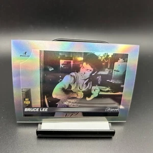 2024 Keepsake Kaleidoscope Edition Bruce Lee #93 Holo Refractor - Picture 1 of 2