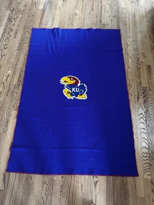 Manta de letterman de fútbol americano de lana KU University of Kansas años 60 40x60 Jayhawks Foto 1 de 4