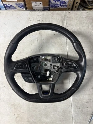 Ford Focus RS 2016 OEM volante logotipo RS costuras azules Foto 1 de 2