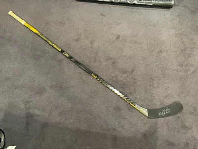 Brian Dumolin Pittsburgh Penguins Game-Used Warrior Alpha Hockey Stick Autograph - Image 1 of 4