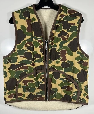 VTG Frogskin Spot Camo Sherpa Lined Full Zip Hunting Vest Approx Men's Small - Image 1 of 4