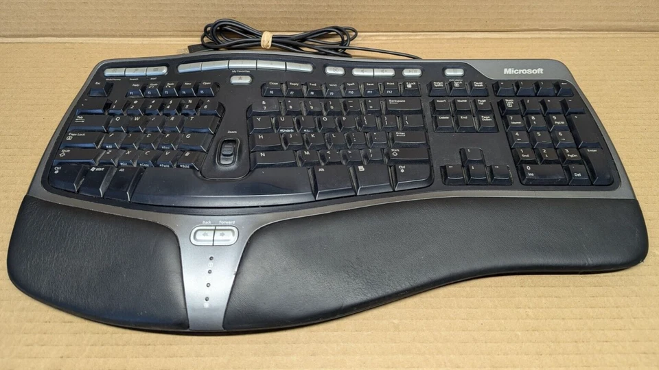 Microsoft Natural Ergonomic PC Keyboard v1.0 KU-0462 Wired USB **READ** - Image 1 of 4