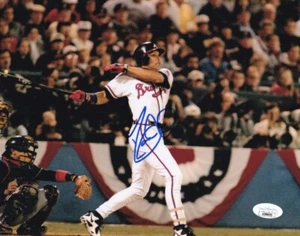 DAVID JUSTICE Signed Atlanta Braves 8x10 Photo (JSA Basic COA) - Picture 1 of 3
