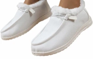 Gloakwis Lightweight Non-Slip Plush Lined White Moccasins Slip-On Loafers US 6.5 - Picture 1 of 16