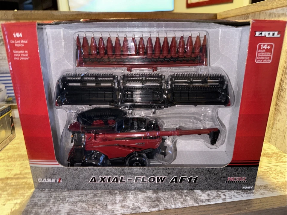 1/64 Scale Case IH Axial-Flow AF11 Combine Front Duals ERTL Prestige Die-cast - Image 1 of 4