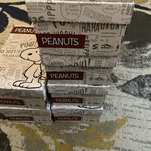 New Peanuts Snoopy Heart Canvas Shoes Multiple Sizes 1-2, 13 - Picture 1 of 8