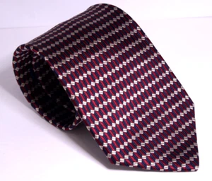 Round Tree & Yorke Men's Silk Tie Red & Blue Geometric Extra Long USA - Picture 1 of 18