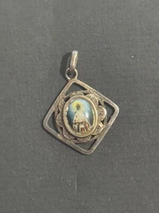 Antique Silver Religious Medal "VIRGEN DE MONTSERRAT" (2 X 2CM) - Picture 1 of 2