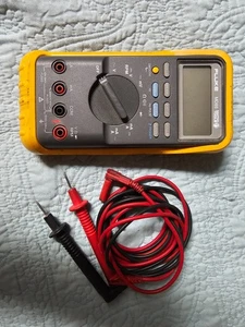 Fluke Kfz Multimeter MD88 mit Messleitungen gebraucht - Bild 1 von 7