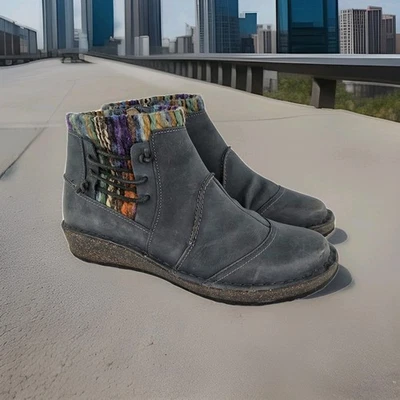 Botas de tornozelo Aetrex Tessa suéter curto EUA 9 -9.5 femininas azul nobuck com zíper cunha baixa - Imagem 1 de 4