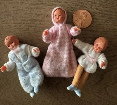 Muñecas bebé miniatura CACO Alemania vintage 3 hilos envueltas extremidades niño y niña Foto 1 de 4